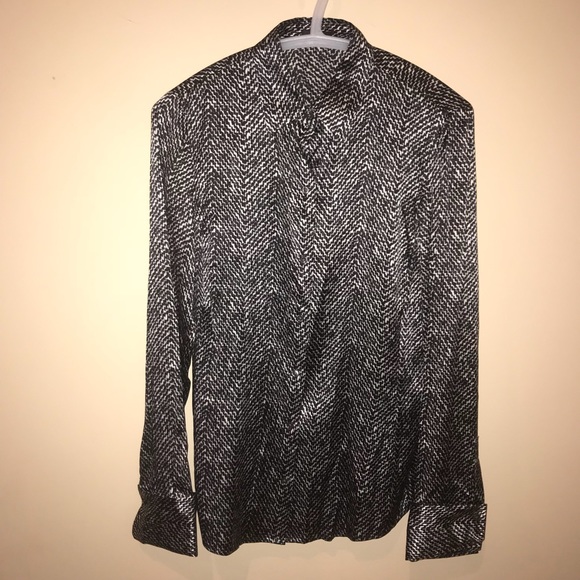 ☑️ANN TAYLOR Silk Blouse - Picture 5 of 8